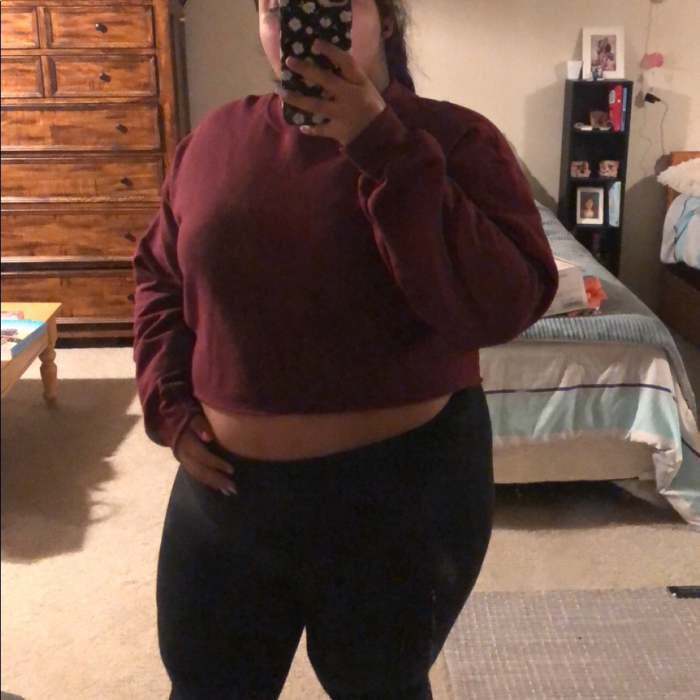 Burgundy sweater crop top